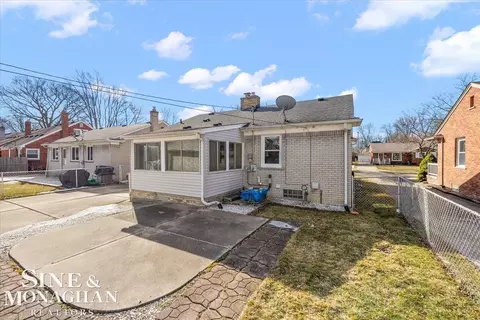 1414 Aline, Grosse Pointe Woods, MI 48236 photo 32