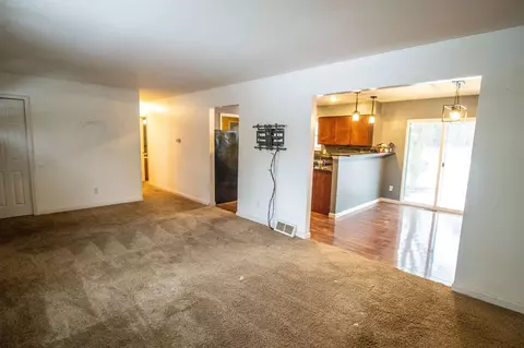 6455 Turner, Flushing, MI 48433 photo 3