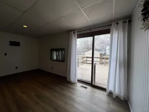 Living - 431 Springbrook, Adrian, MI 49221 photo 2 of 2