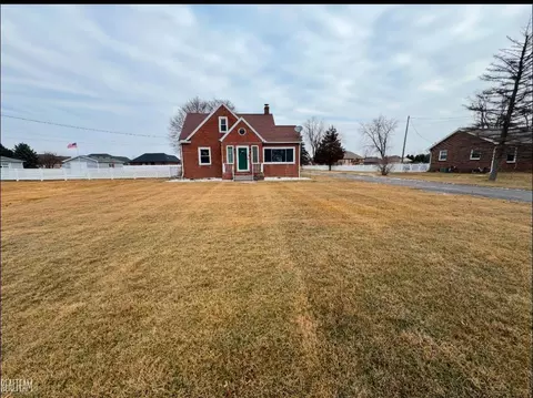 3616 N Custer, Monroe, MI 48162 photo 2