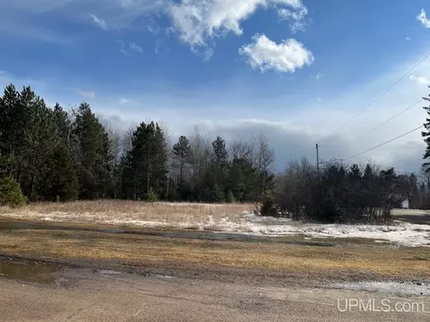 tbd E Hoadley, Kingsford, MI 49802