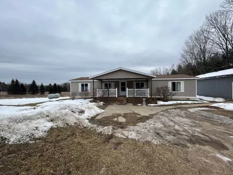 6710 N Hoover, Gladwin, MI 48624