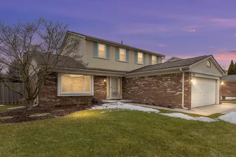 17856 Riverhill, Macomb, MI 48044