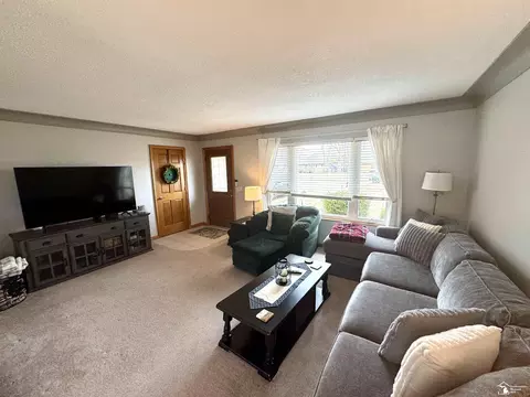 1237 Valetta, Temperance, MI 48182 photo 3