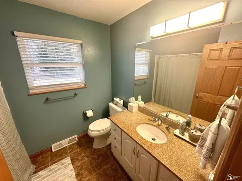 1237 Valetta, Temperance, MI 48182 photo 17