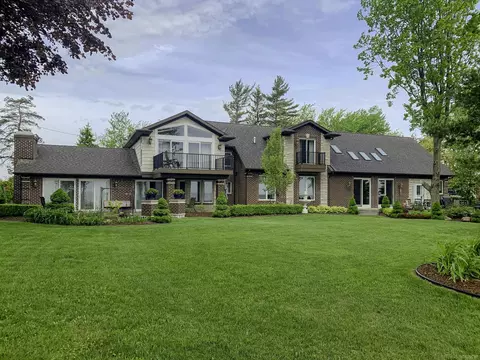 4612 N Lakeshore, Deckerville, MI 48427