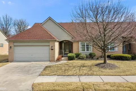 43330 Cove, Clinton Township, MI 48038