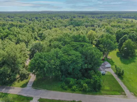 00 Huron Riv, New Boston, MI 48164