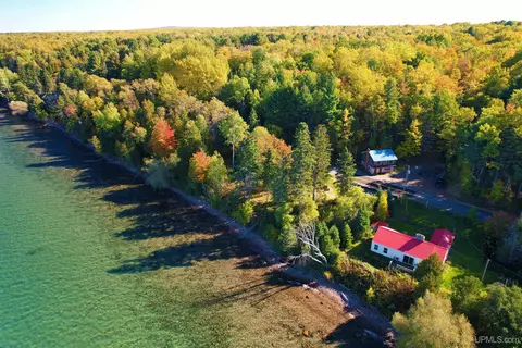 15537 Pequaming, L'anse, MI 49946