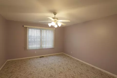 Bedroom - 7189 Burning Bush, Flushing, MI 48433 photo 1 of 1