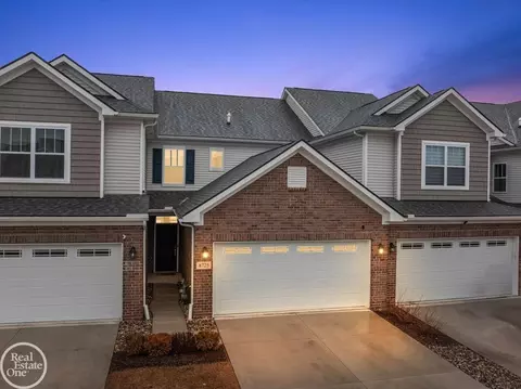 8725 Grove, Washington Township, MI 48094