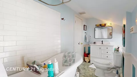 Bath - 624 Deland, Flushing, MI 48433 photo 3 of 3