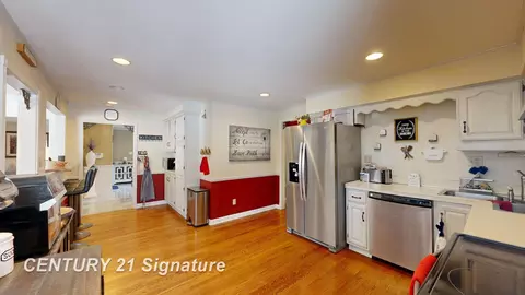 Entry Way - 624 Deland, Flushing, MI 48433 photo 5 of 6