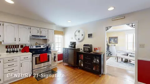 Kitchen - 624 Deland, Flushing, MI 48433 photo 3 of 3