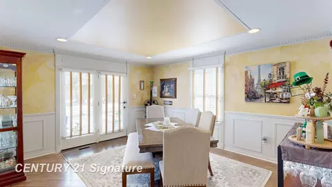 Dining - 624 Deland, Flushing, MI 48433 photo 1 of 3