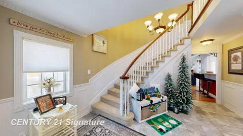 Entry Way - 624 Deland, Flushing, MI 48433 photo 1 of 6