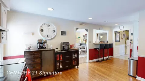 Entry Way - 624 Deland, Flushing, MI 48433 photo 6 of 6