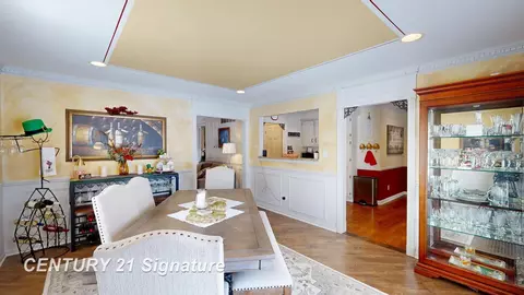 Dining - 624 Deland, Flushing, MI 48433 photo 2 of 3