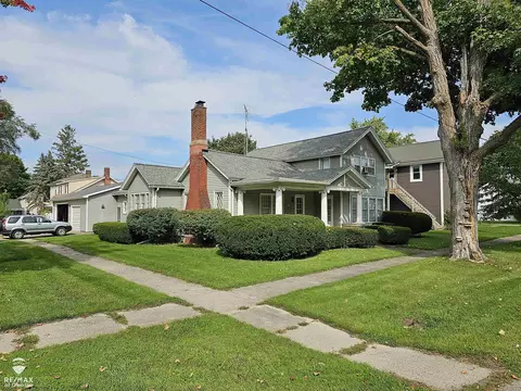 201 Clinton, Ovid, MI 48866 photo 2