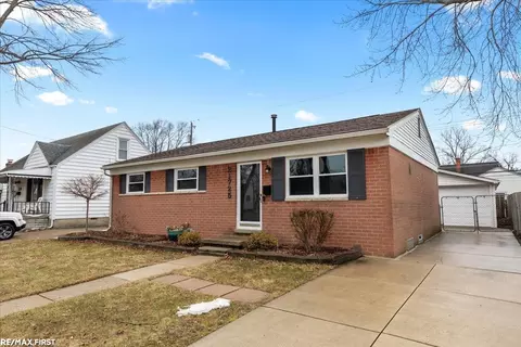 21725 Kramer, Saint Clair Shores, MI 48080
