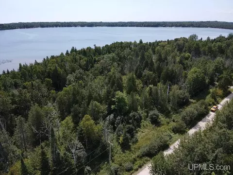 tbd W N Gulliver Lk, Gulliver, MI 49840