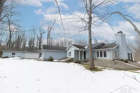 209 E Youngs, Midland, MI 48640