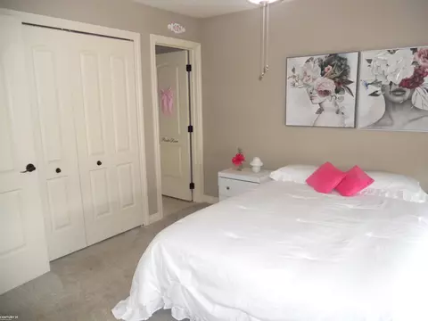 53707 Champlain, Macomb, MI 48042 photo 27