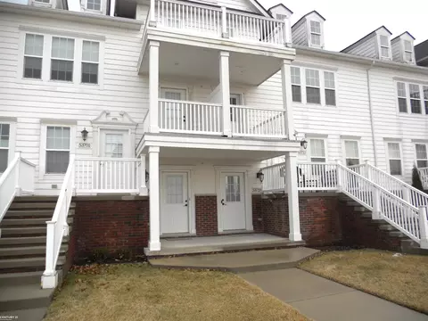 53707 Champlain, Macomb, MI 48042 photo 2