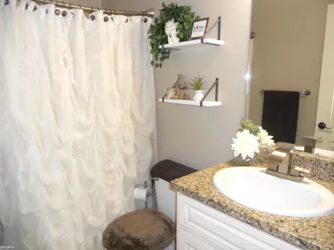 53707 Champlain, Macomb, MI 48042 photo 23