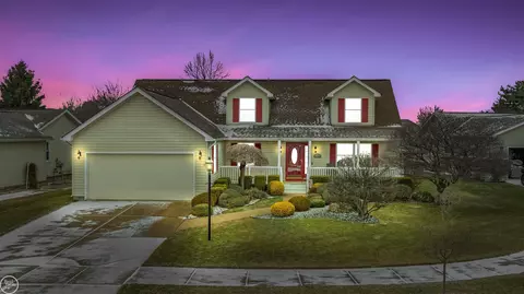 21745 Hawthorn, Macomb, MI 48044