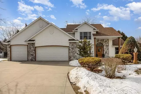 12837 Whisper Rdg, Freeland, MI 48623