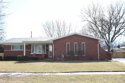 11404 Greendale Dr, Sterling Heights, MI 48312