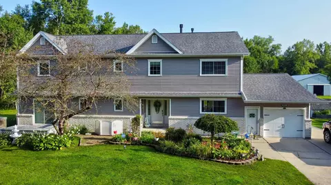 360 W Gordonville, Midland, MI 48640
