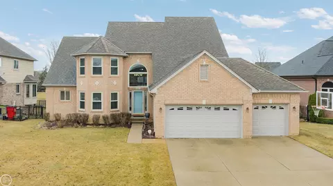50442 Nesting Rdg, Macomb, MI 48044