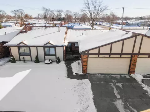 14392 E 14 Mile #13, Warren, MI 48088