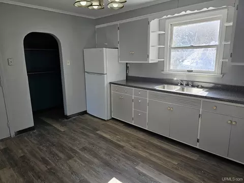 167 W Superior, Ishpeming, MI 49849 photo 11