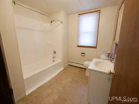 1122 Summit, Hancock, MI 49930 photo 14