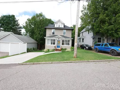1122 Summit, Hancock, MI 49930 photo 2