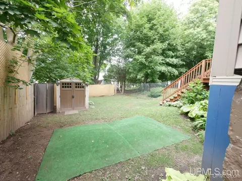 1122 Summit, Hancock, MI 49930 photo 3