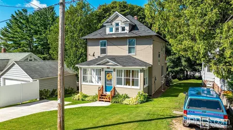 1122 Summit, Hancock, MI 49930