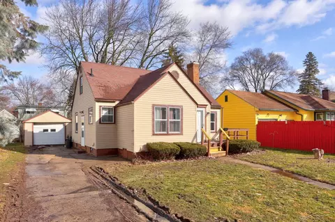 1724 Division, Saginaw, MI 48602