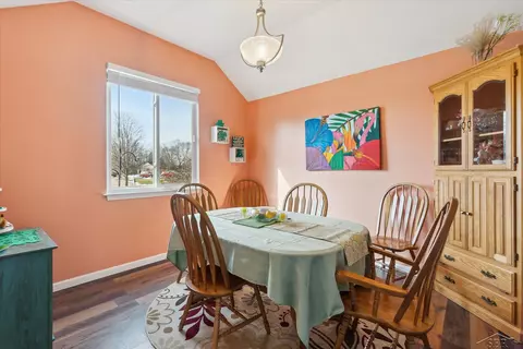 Dining - 8579 Devin, Davison, MI 48423 photo 1 of 2