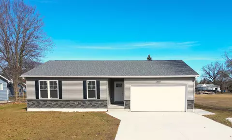 915 Avondale, Bay City, MI 48708