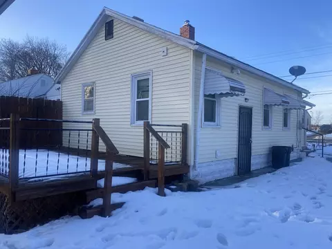 1074 E Kurtz, Flint, MI 48505 photo 3