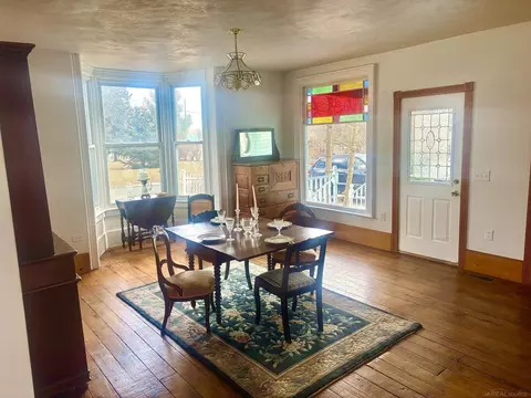 Dining - 127 N 5th, Edmore, MI 48829 photo 2 of 2