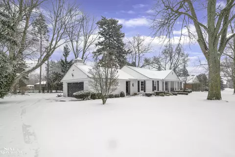 900 Bishop, Grosse Pointe Park, MI 48230 photo 2