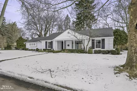 900 Bishop, Grosse Pointe Park, MI 48230 photo 32