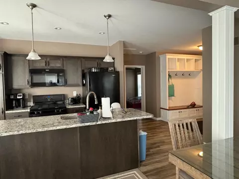 Kitchen - 549 Rivers, Gladwin, MI 48624 photo 2 of 2