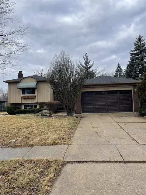 44697 Rivergate, Clinton Township, MI 48038
