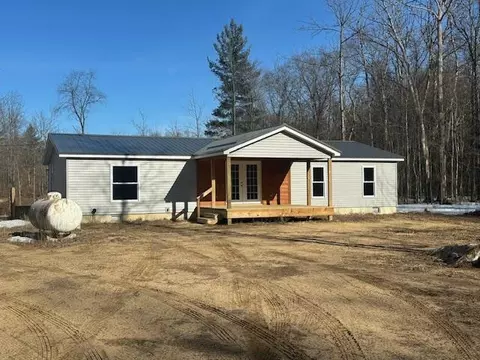 3810 N Hamilton, Harrison, MI 48625